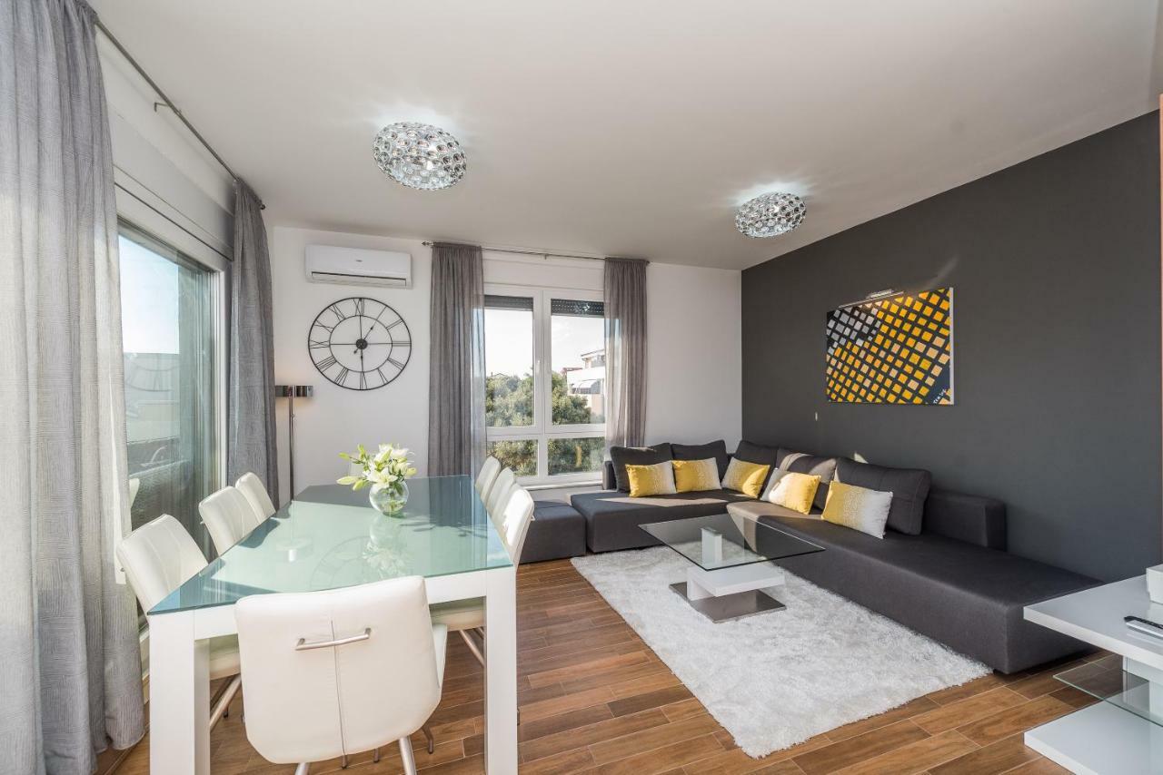 Luxury Penthouse Apartment Mandre Ngoại thất bức ảnh